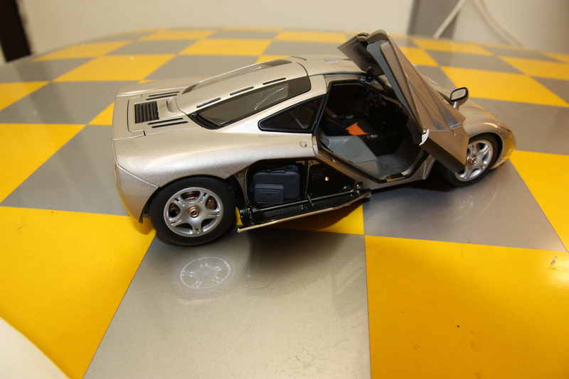 Illustration for article titled McLaren Monday, side by side